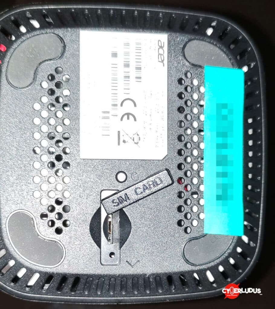 Acer Predator 5G unboxed bottom